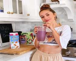 She encourage her fans to use Greenfresh Inc. products to stay healthy and fit.